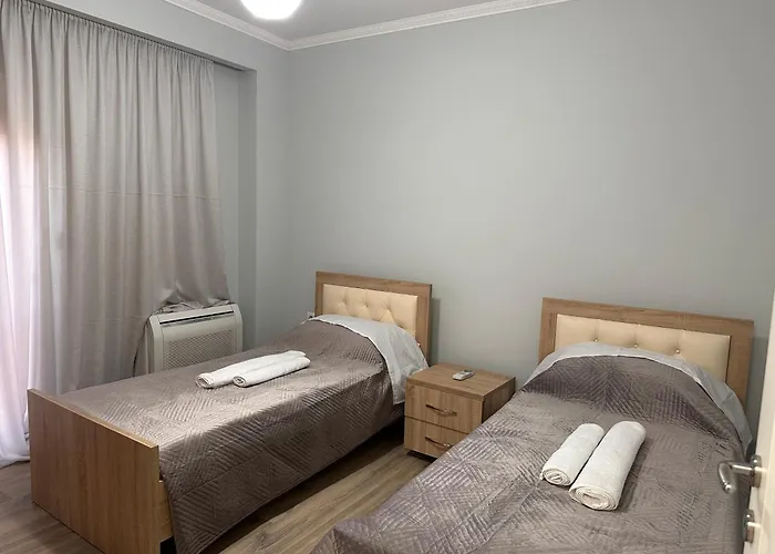 Spacious 2-Bedroom Apartment Near Center