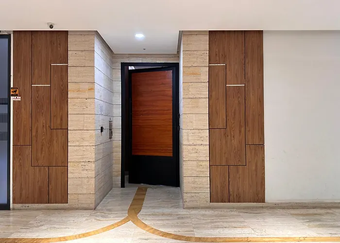 Spacious 2-Bedroom Apartment Near Center