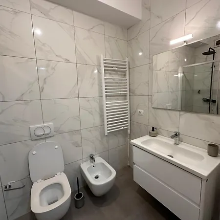 Spacious 2-Bedroom Apartment Near Center Tirana Exterior foto