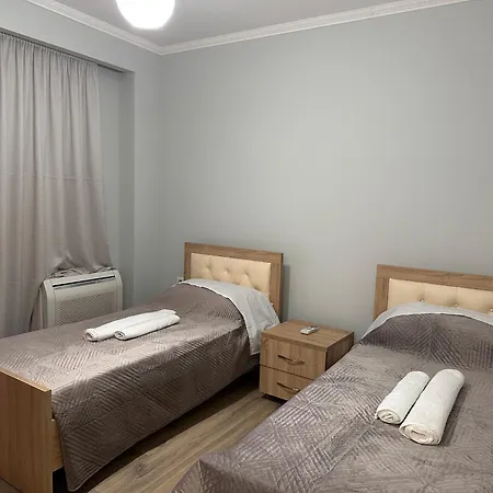 Spacious 2-Bedroom Apartment Near Center Tirana Exterior foto